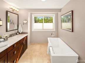 4810 117th Place NE, Kirkland WA 98033
