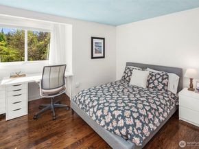 4810 117th Place NE, Kirkland WA 98033
