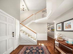 4810 117th Place NE, Kirkland WA 98033