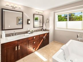 4810 117th Place NE, Kirkland WA 98033