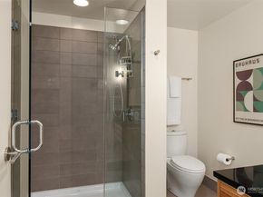 820 Blanchard Street 1605, Seattle WA 98121