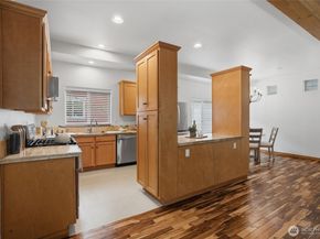 6604 198th Place SW, Lynnwood WA 98036
