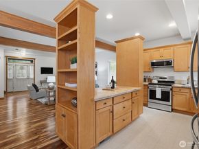6604 198th Place SW, Lynnwood WA 98036