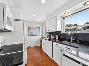 5457 35th Avenue SW, Seattle WA 98126