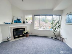 8828 238th St SW D1, Edmonds WA 98026