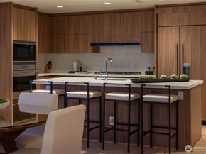 583 Battery Street 3704N, Seattle WA 98121
