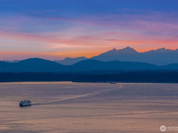 583 Battery Street 3704N, Seattle WA 98121