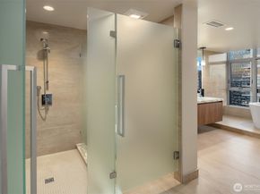 583 Battery Street 3704N, Seattle WA 98121
