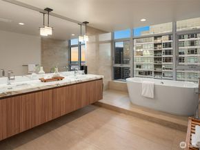 583 Battery Street 3704N, Seattle WA 98121