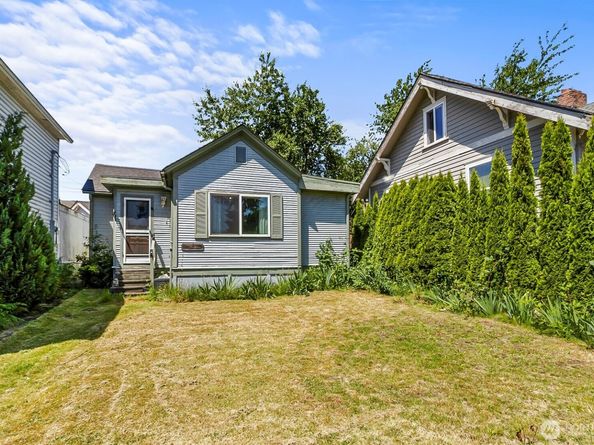 2512 Cedar Street, Everett WA 98201