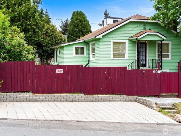 908 N 102nd, Seattle WA 98133