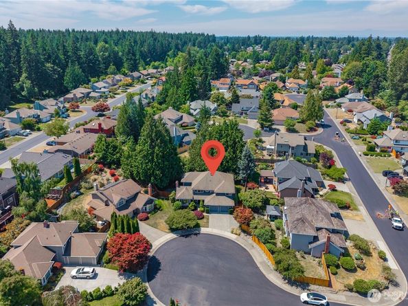 18207 159th Court SE, Renton WA 98058