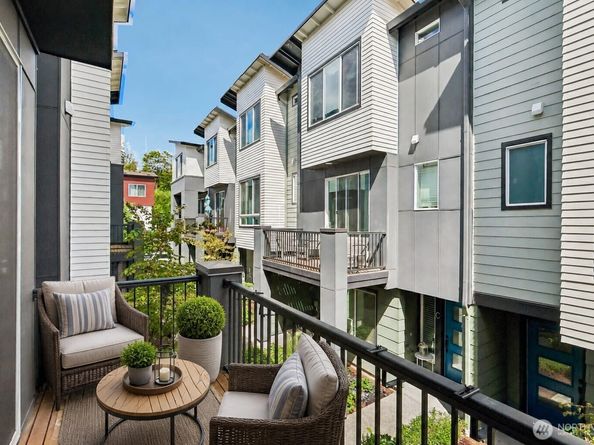 615 238th Street SE D, Bothell WA 98021