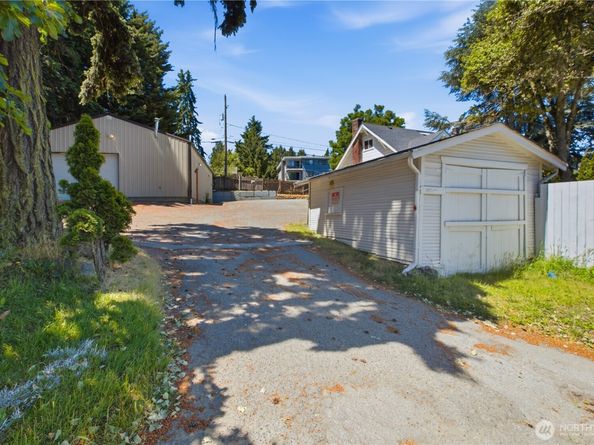 13025 Ambaum Boulevard SW A & B, Burien WA 98146