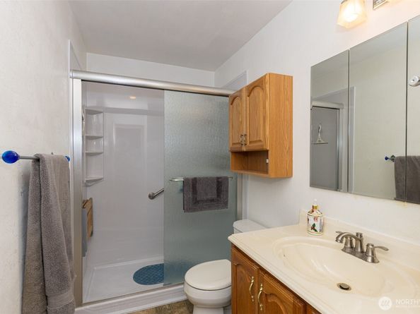 5620 200th St SW A209, Lynnwood WA 98036