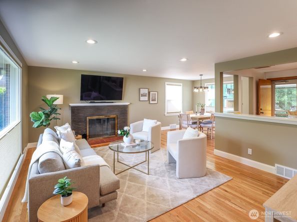 3248 NW Market Street, Seattle WA 98107