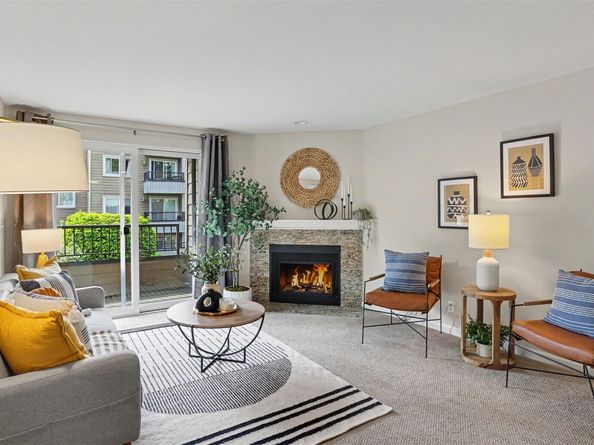 742 Kirkland Circle E205, Kirkland WA 98033