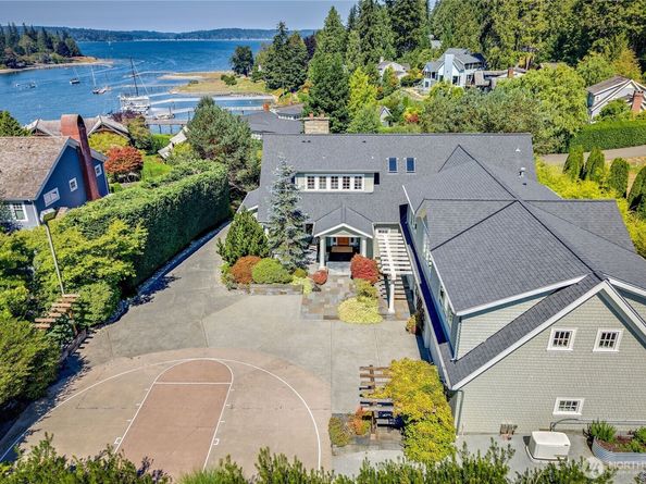 9223 Allens Cove Lane NE, Bainbridge Island WA 98110
