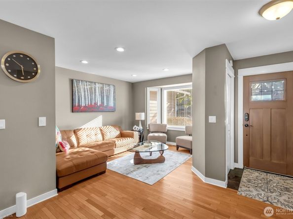1740 211th Way NE, Sammamish WA 98074