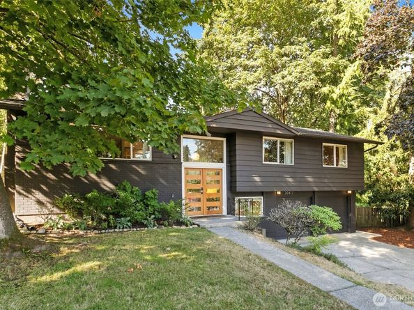 20417 55th Place NE, Lake Forest Park WA 98155