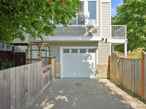 6800 Oswego Place NE, Seattle WA 98115