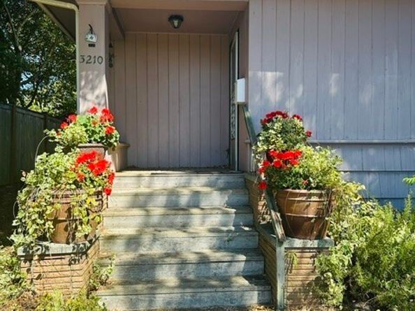 3210 NW 69th Street, Seattle WA 98117