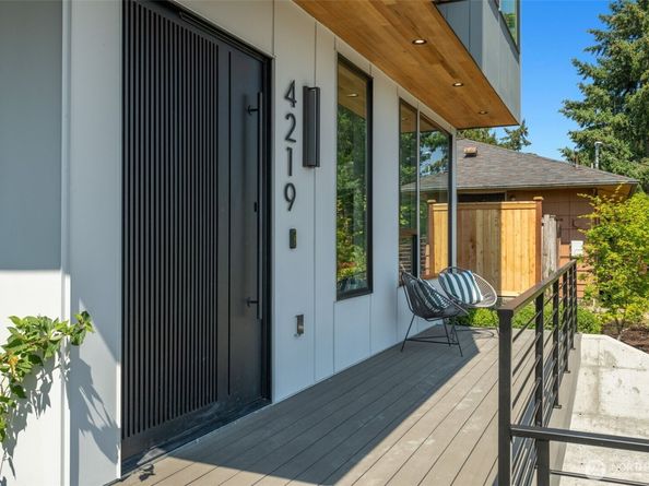 4219 51st Avenue S, Seattle WA 98118
