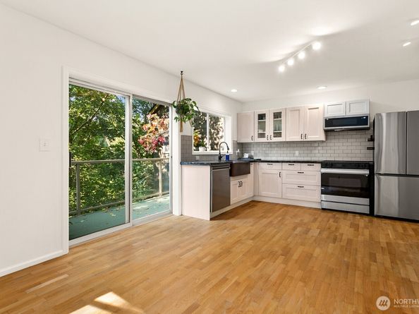 3406 W Government Way 3, Seattle WA 98199