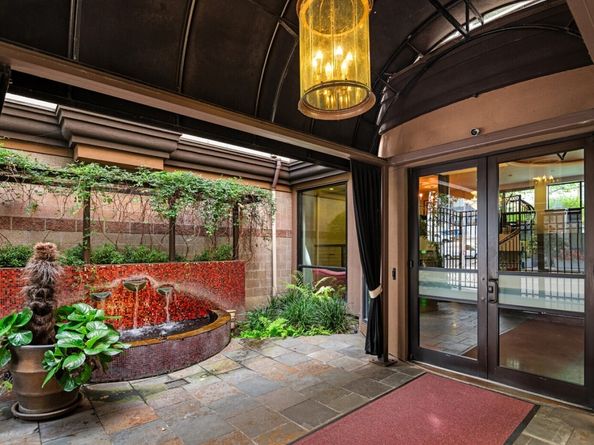 323 Queen Anne Avenue N 202, Seattle WA 98109