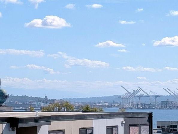 500 5th Avenue W 505, Seattle WA 98119