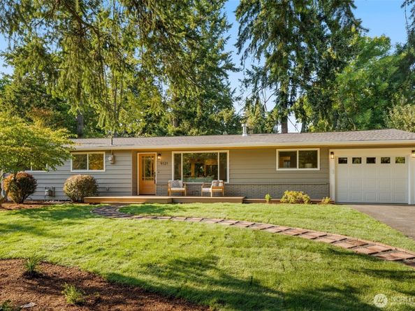 9121 228th Street SW, Edmonds WA 98026