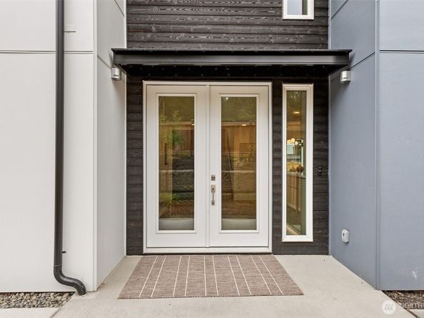3983 162nd Place NW, Bellevue WA 98006