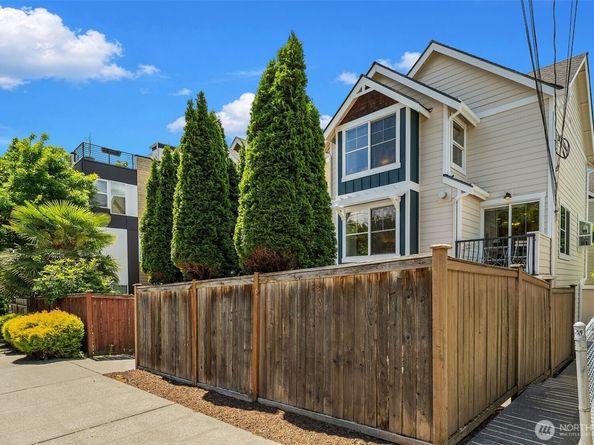 511 Martin Luther King Jr Way S, Seattle WA 98144