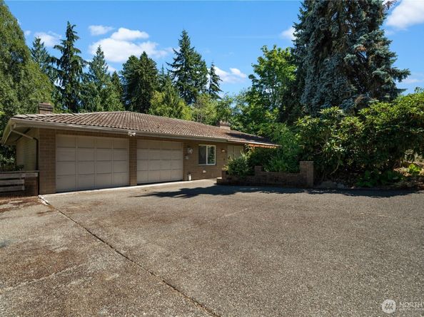 16058 36th Avenue NE, Lake Forest Park WA 98155