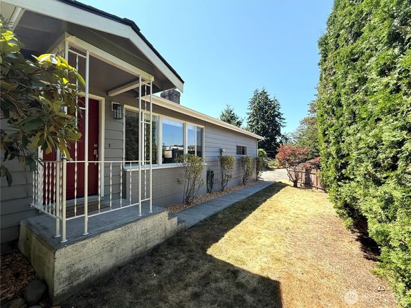 10527 Beardslee Boulevard, Bothell WA 98011