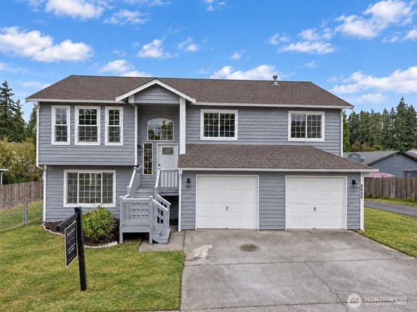2956 lowren Loop, Port Orchard WA 98366