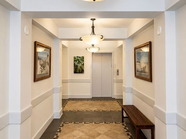 23932 NE 115th Lane 301, Redmond WA 98053