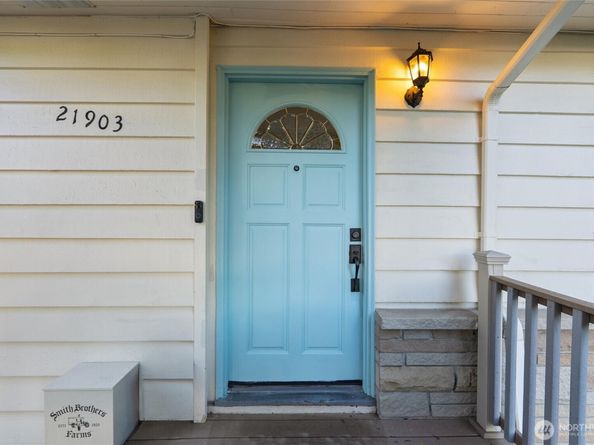 21903 82nd Place W, Edmonds WA 98026