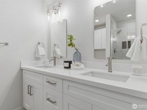 895 Highwood Drive SW, Issaquah WA 98027