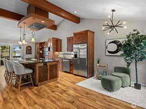 17434 NE 40th Place C5, Redmond WA 98052