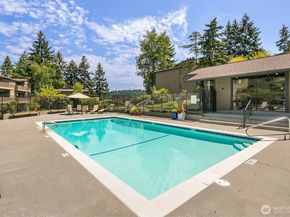 17434 NE 40th Place C5, Redmond WA 98052