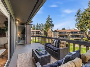 17434 NE 40th Place C5, Redmond WA 98052