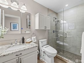 17434 NE 40th Place C5, Redmond WA 98052