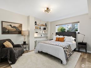 4407 SW Alaska Street 11, Seattle WA 98116