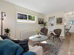 4407 SW Alaska Street 11, Seattle WA 98116