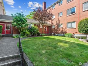 4407 SW Alaska Street 11, Seattle WA 98116