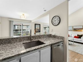 14727 NE 35th Street, Bellevue WA 98007