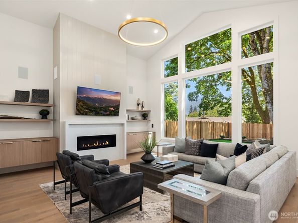 3120 109th Avenue SE, Bellevue WA 98004