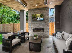 3120 109th Avenue SE, Bellevue WA 98004