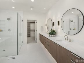 3120 109th Avenue SE, Bellevue WA 98004